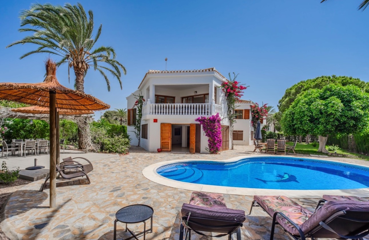 Wiederverkauf - Freistehende Villa -
Cabo Roig
