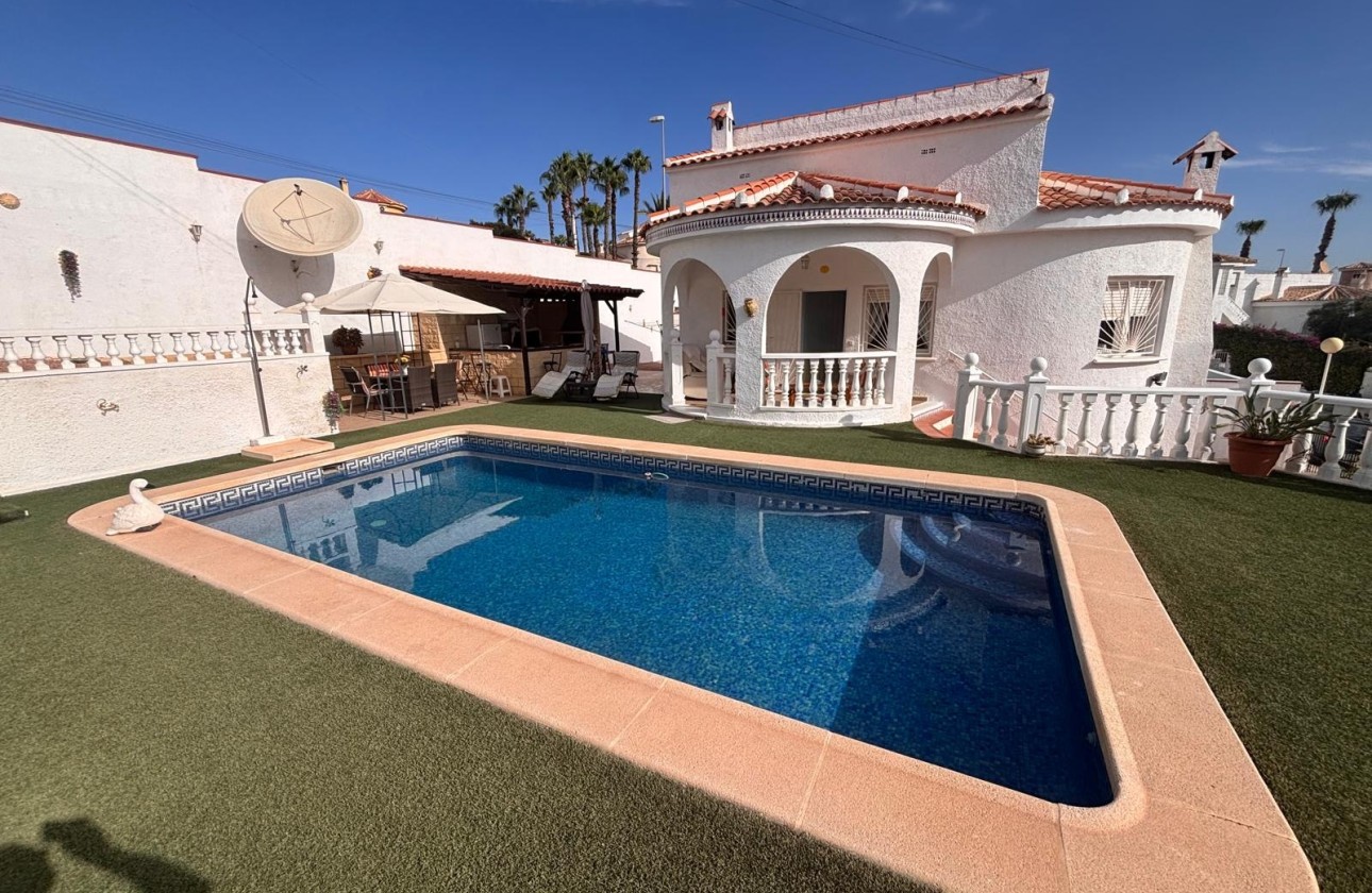 Wiederverkauf - Freistehende Villa -
Ciudad Quesada - Rojales - Urbanización Ciudad Quesada