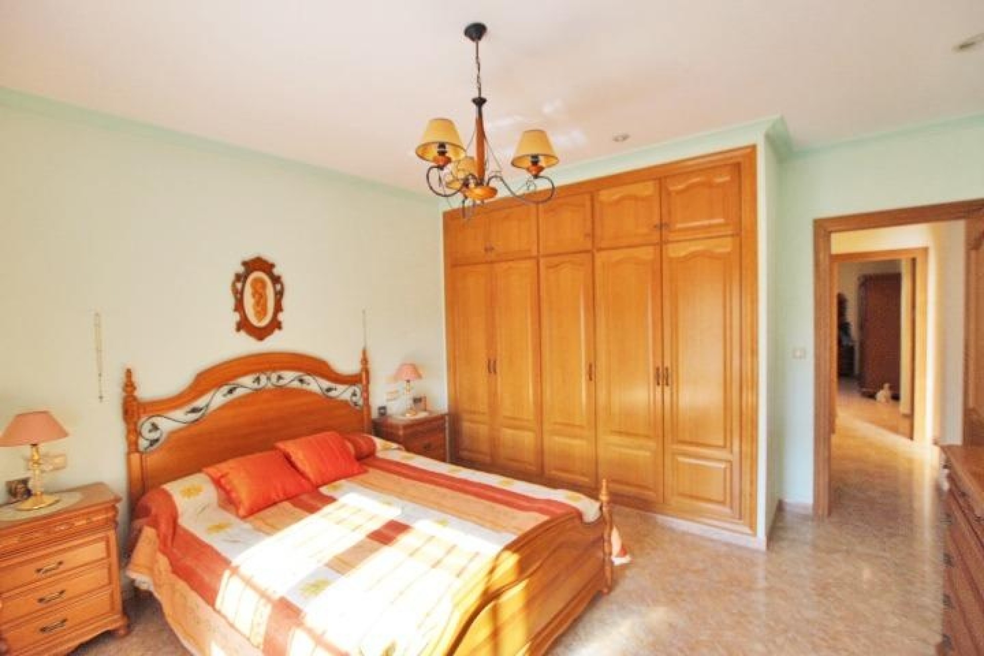 Wiederverkauf - Freistehende Villa -
Elche - Altabix