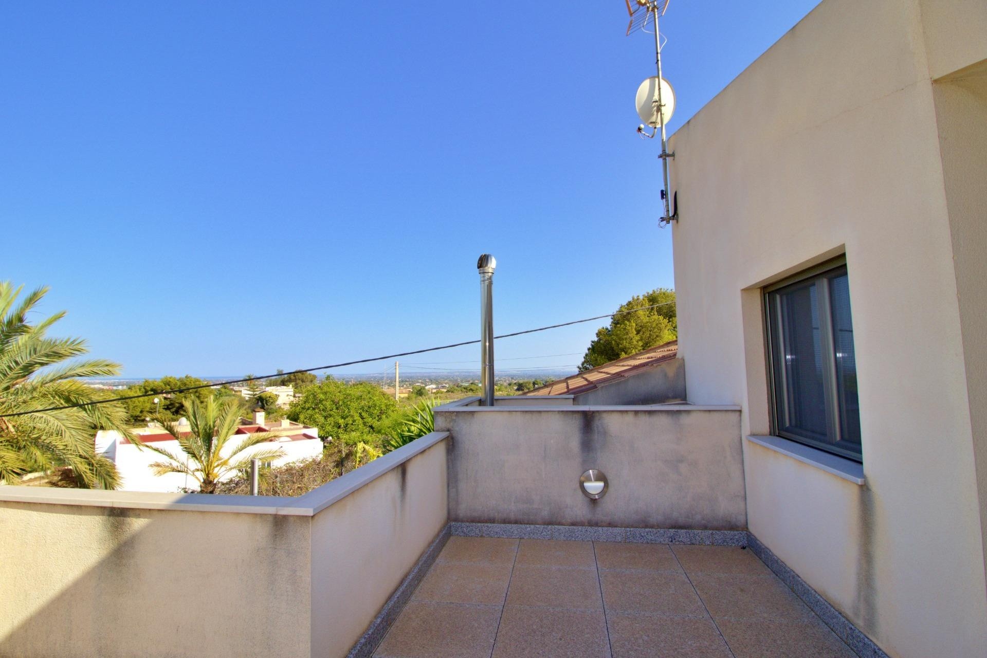 Wiederverkauf - Freistehende Villa -
Elche - Peña las Águilas