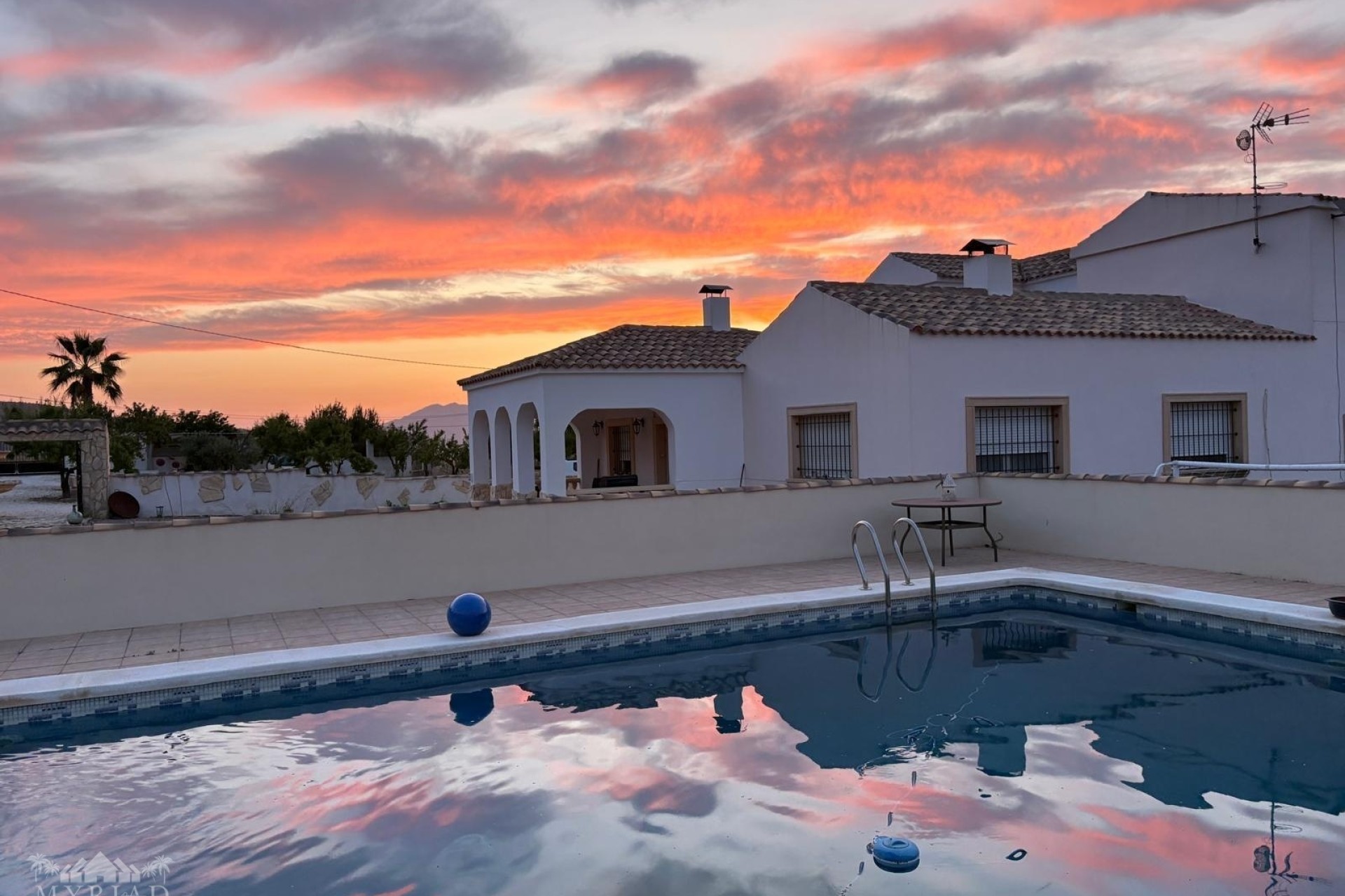 Wiederverkauf - Freistehende Villa -
Encebras - Encebras Alicante