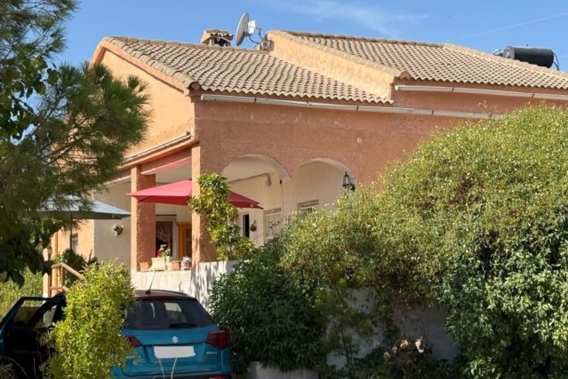 Wiederverkauf - Freistehende Villa -
Hondón de las Nieves