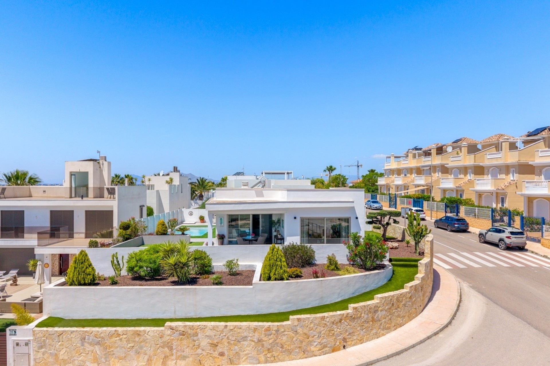 Wiederverkauf - Freistehende Villa -
La Marina