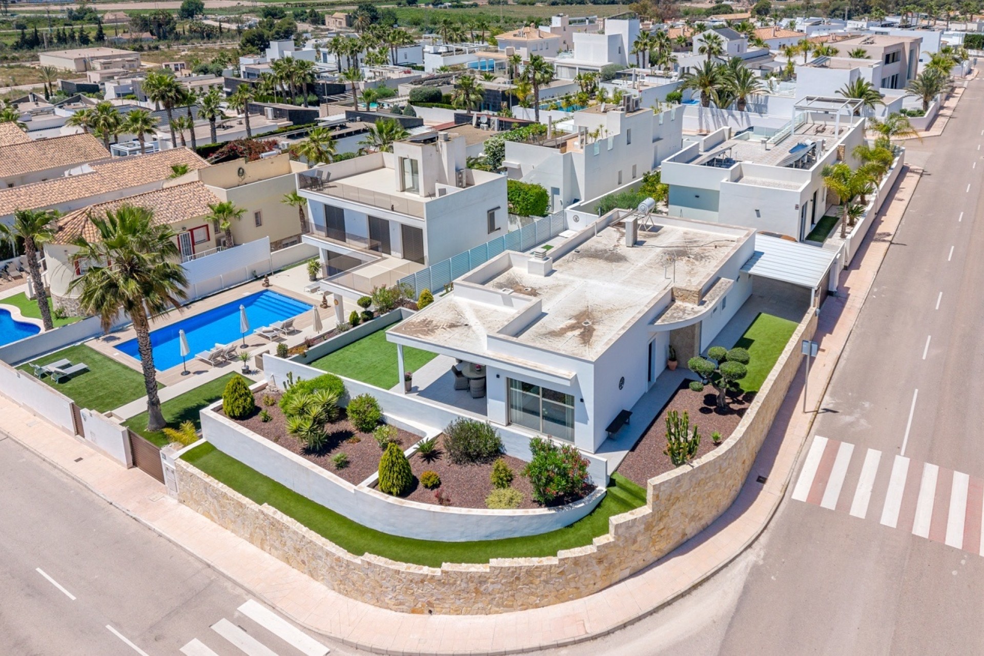 Wiederverkauf - Freistehende Villa -
La Marina