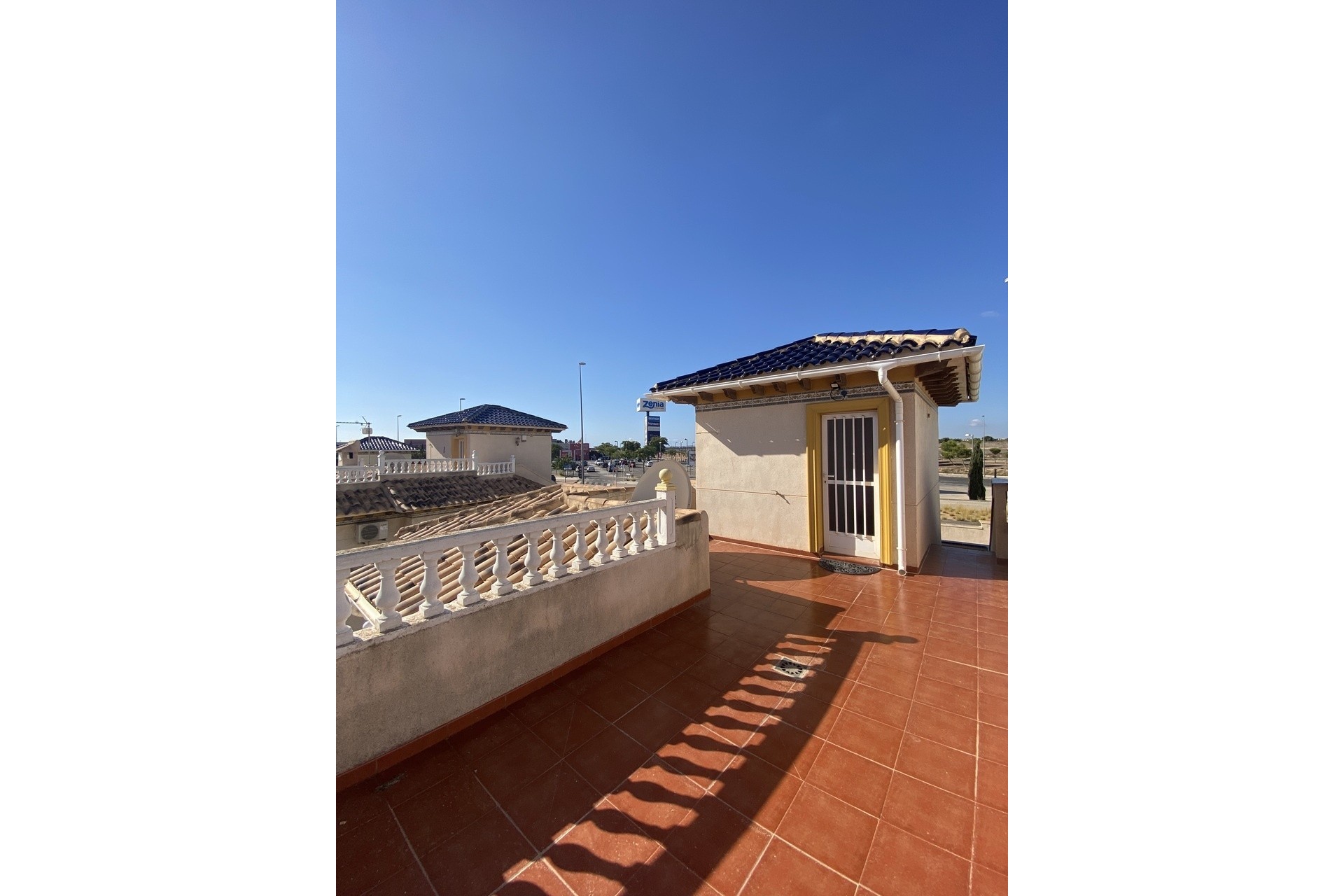 Wiederverkauf - Freistehende Villa -
La Zenia