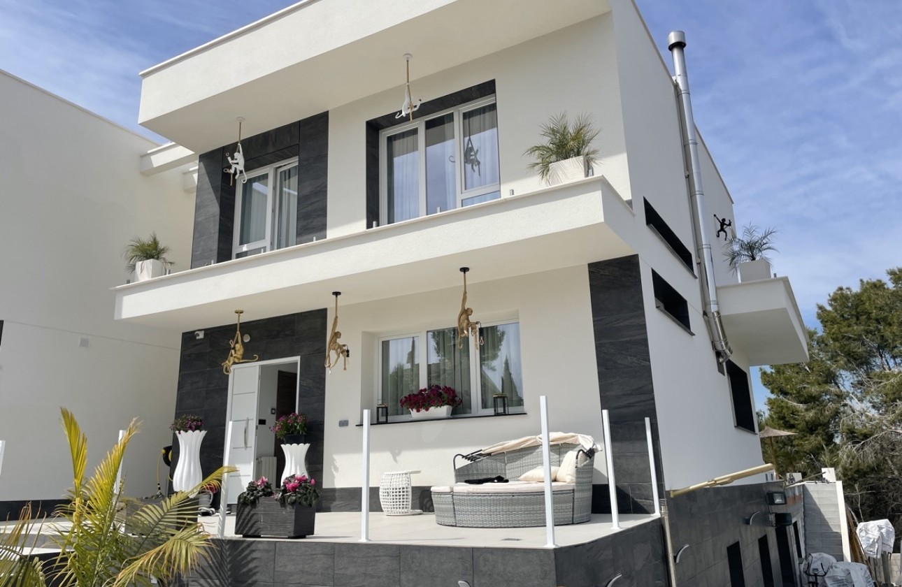 Wiederverkauf - Freistehende Villa -
Los Balcones - Los Altos del Edén - Los Balcones