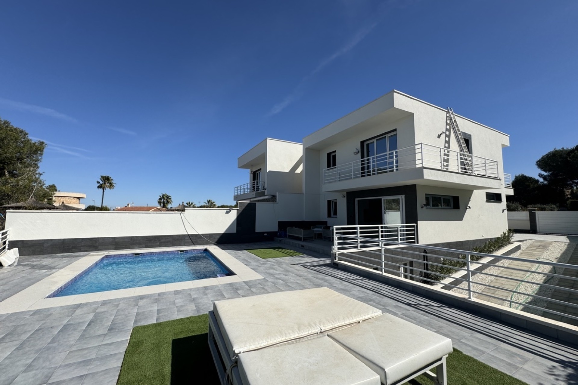 Wiederverkauf - Freistehende Villa -
Los Balcones - Los Altos del Edén - Los Balcones