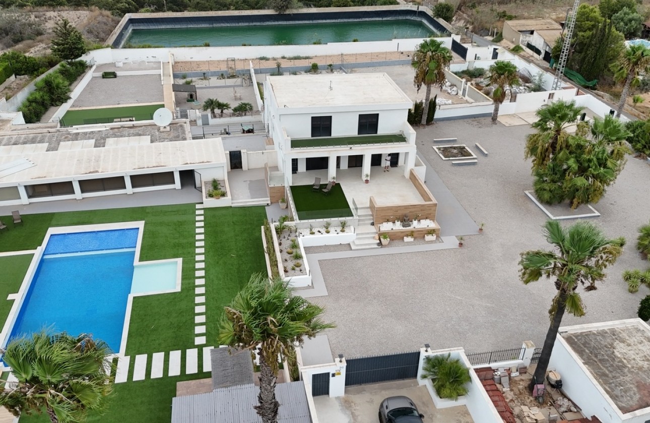 Wiederverkauf - Freistehende Villa -
Los Montesinos