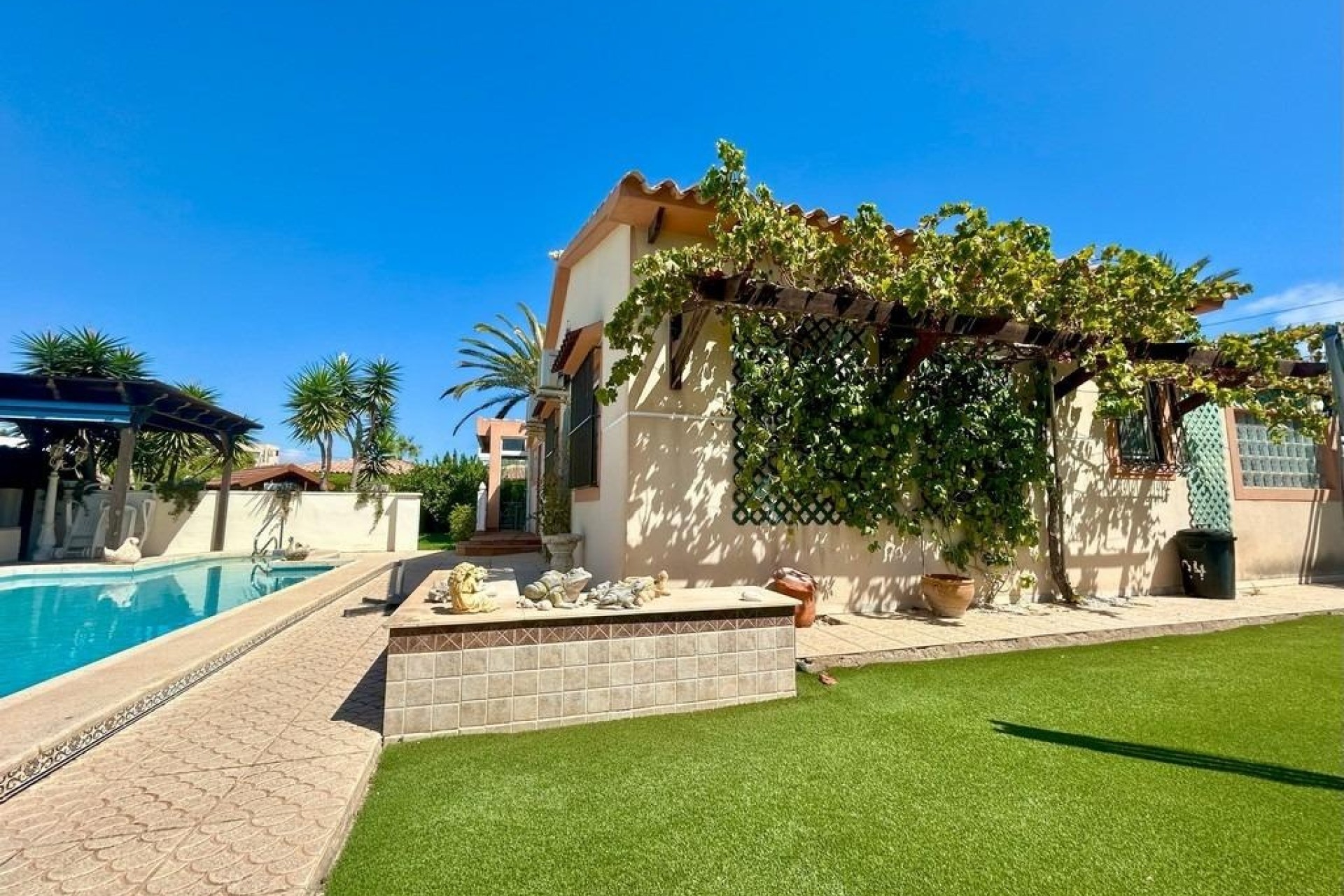 Wiederverkauf - Freistehende Villa -
Orihuela Costa - Aguamarina