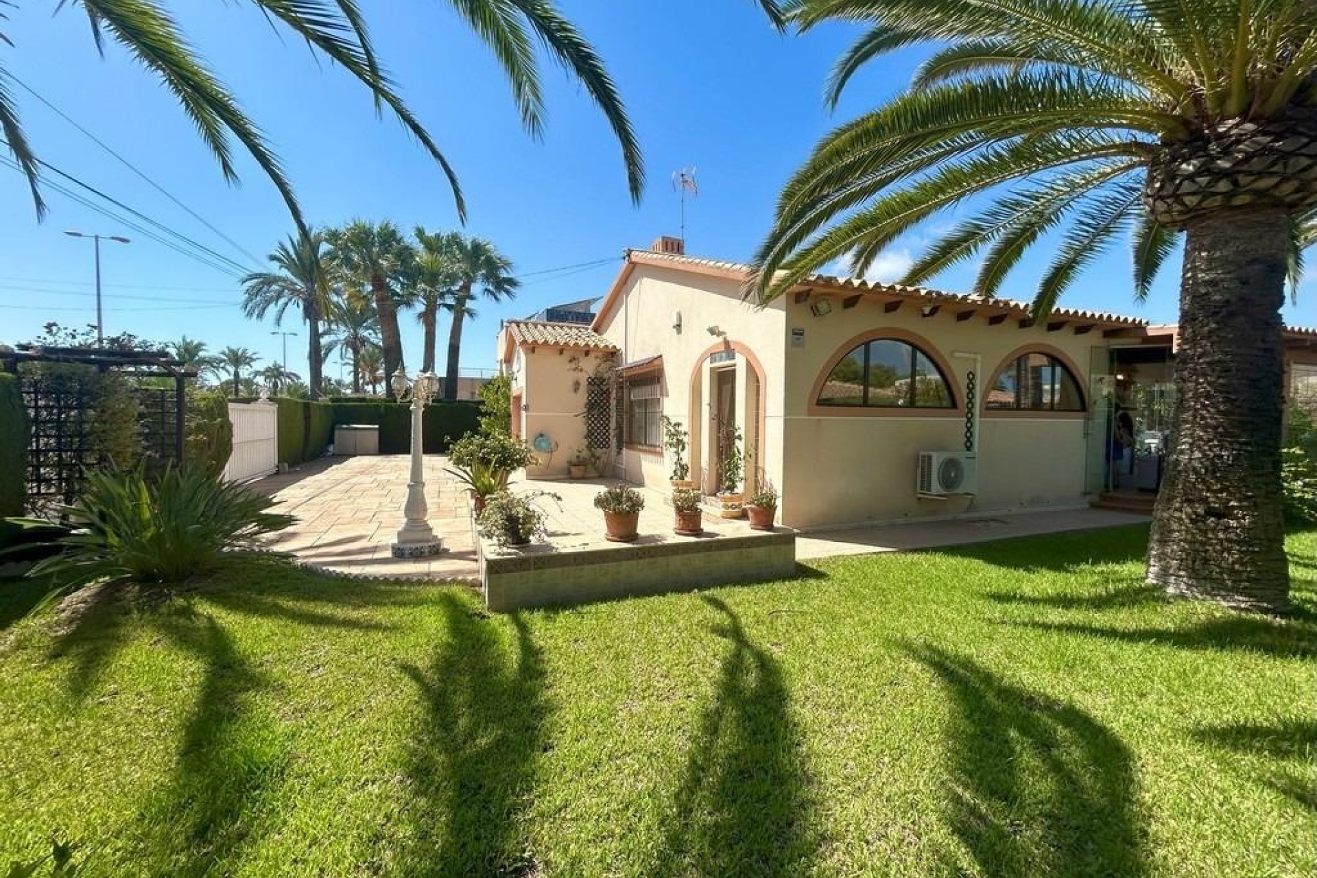 Wiederverkauf - Freistehende Villa -
Orihuela Costa - Aguamarina