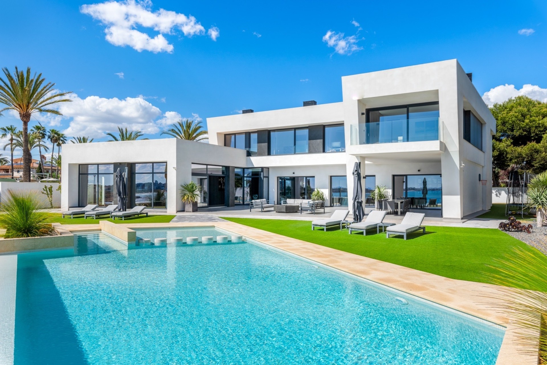Wiederverkauf - Freistehende Villa -
Orihuela Costa - Cabo Roig