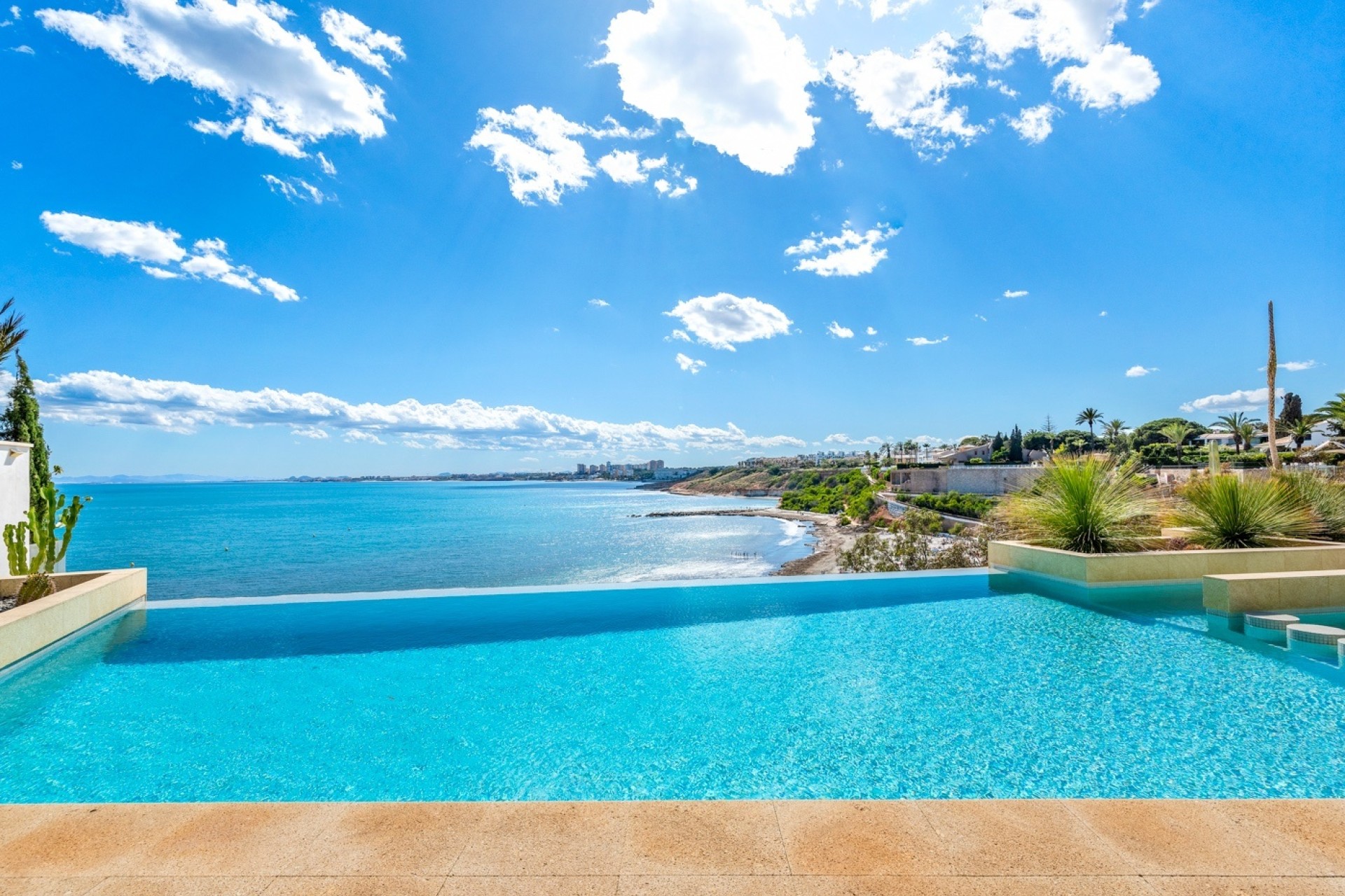 Wiederverkauf - Freistehende Villa -
Orihuela Costa - Cabo Roig