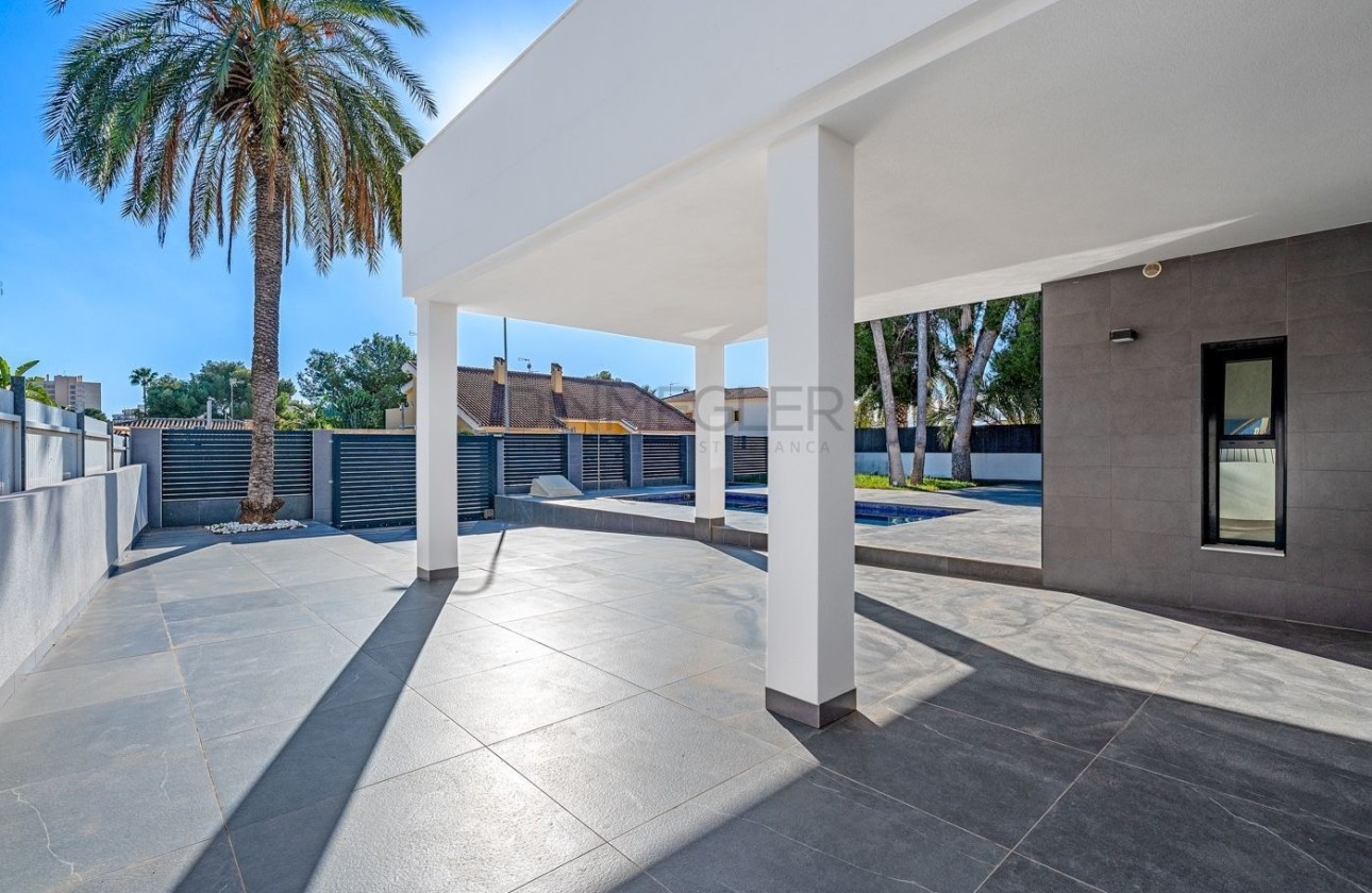 Wiederverkauf - Freistehende Villa -
Orihuela Costa - Campoamor