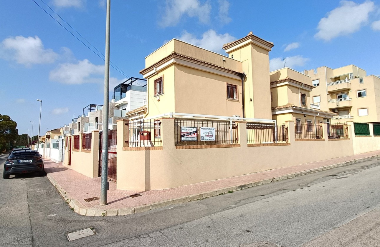 Wiederverkauf - Freistehende Villa -
Orihuela Costa - Castillo de Don Juan