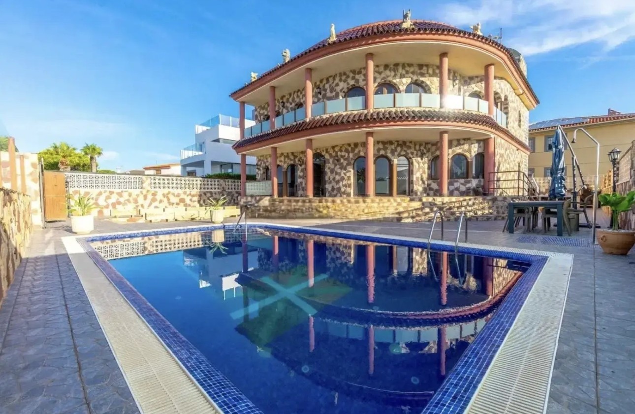 Wiederverkauf - Freistehende Villa -
Orihuela Costa - La Zenia