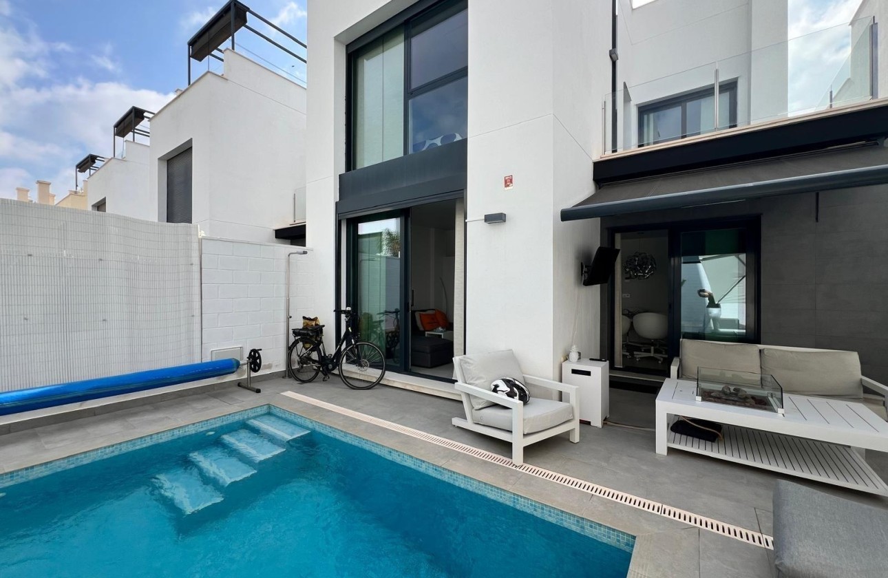 Wiederverkauf - Freistehende Villa -
Orihuela Costa - Villamartín-Las Filipinas