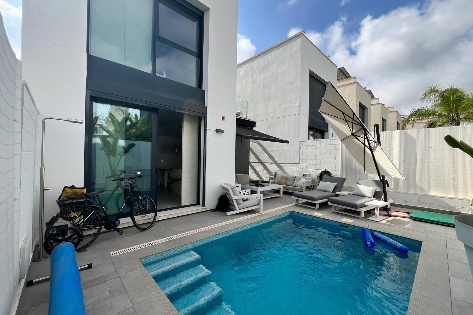 Wiederverkauf - Freistehende Villa -
Orihuela Costa - Villamartín-Las Filipinas