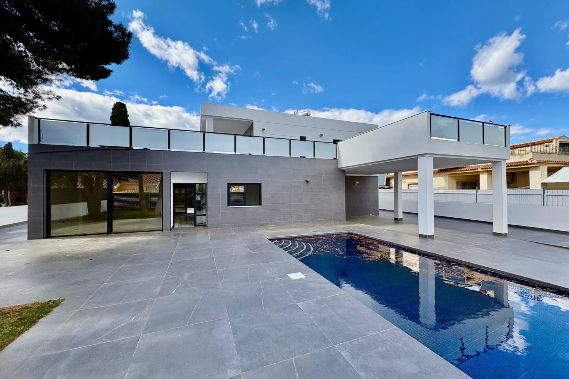 Wiederverkauf - Freistehende Villa -
Orihuela Costa