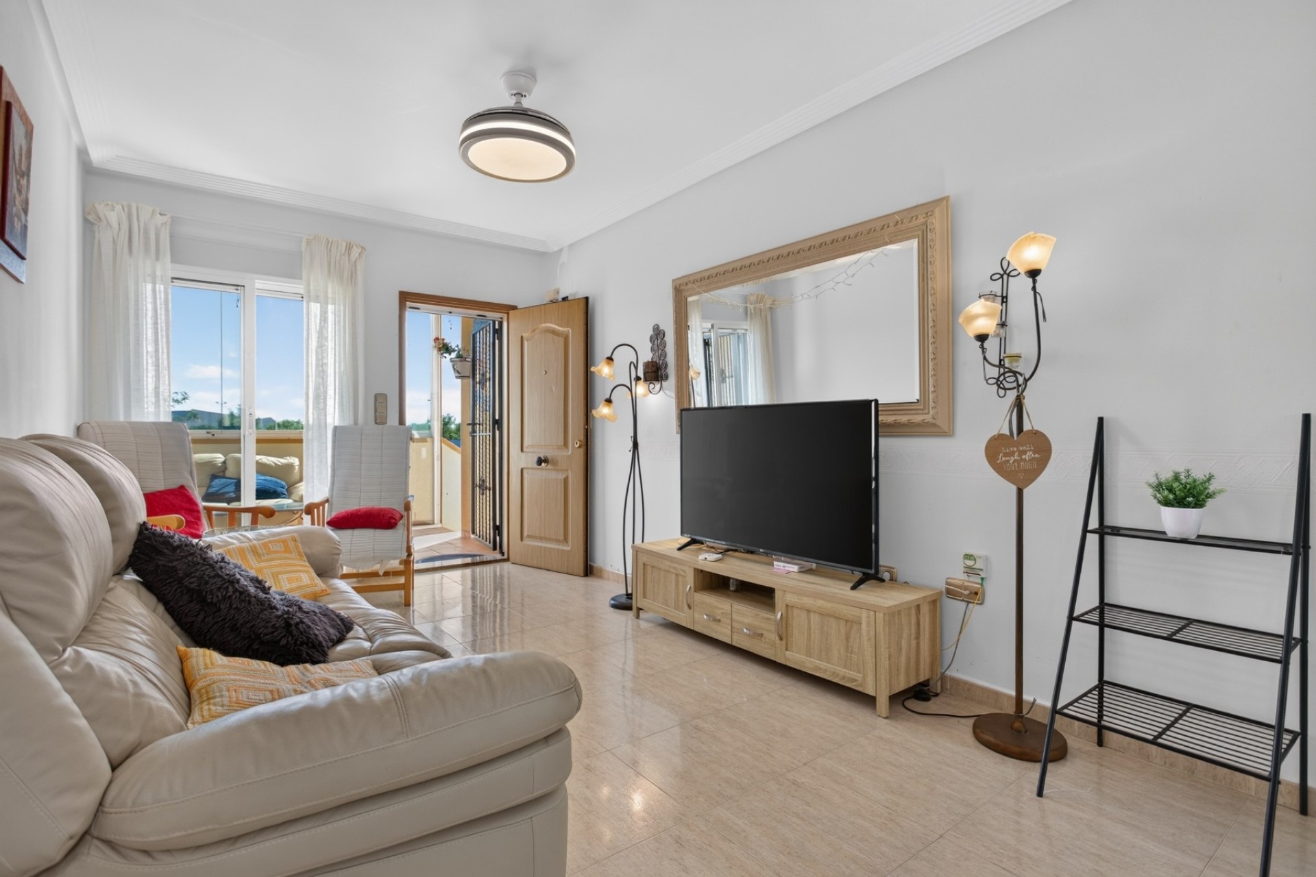 Wiederverkauf - Freistehende Villa -
Orihuela Costa