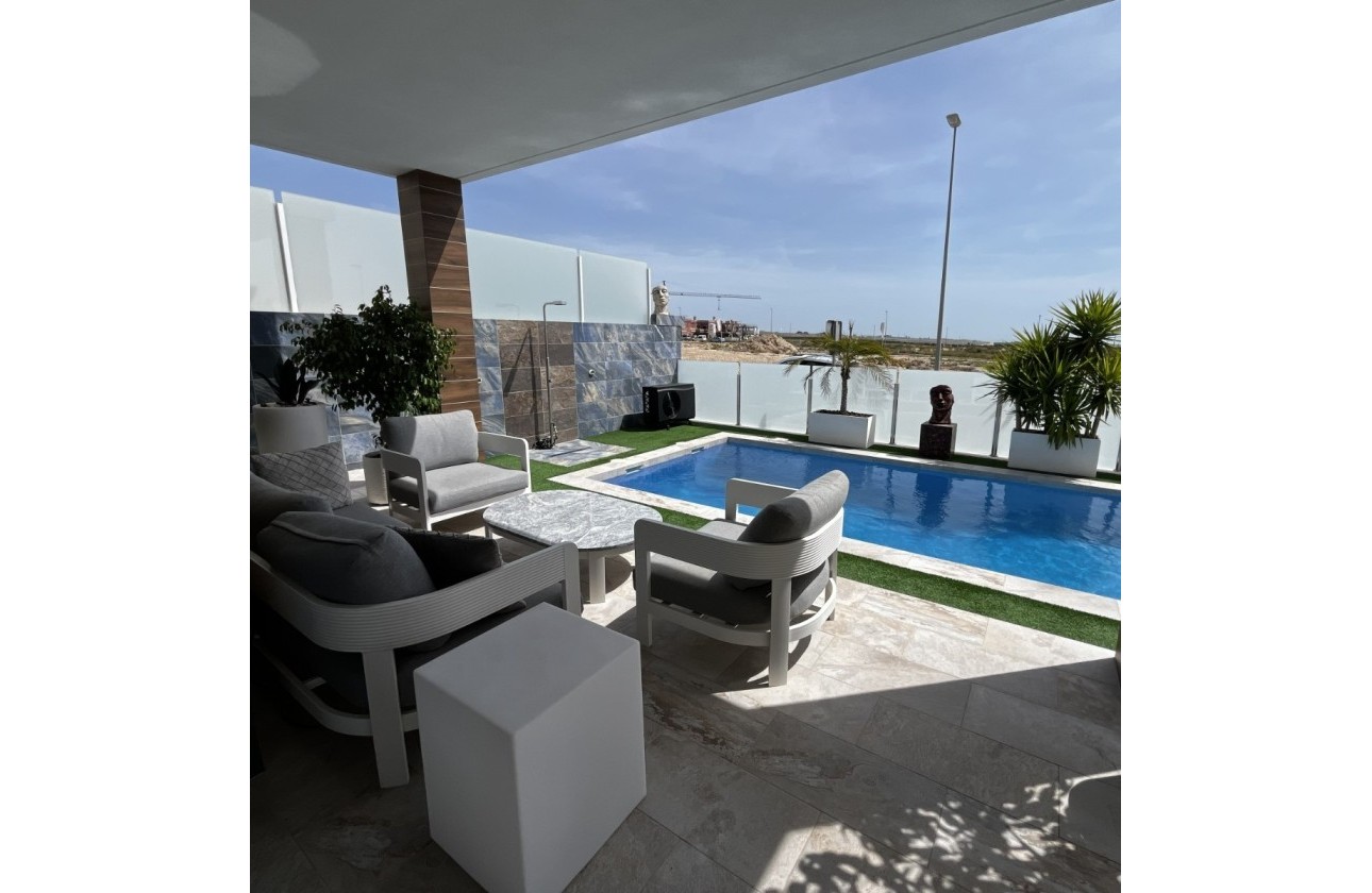 Wiederverkauf - Freistehende Villa -
Orihuela - Entre Naranjos Vistabella Golf