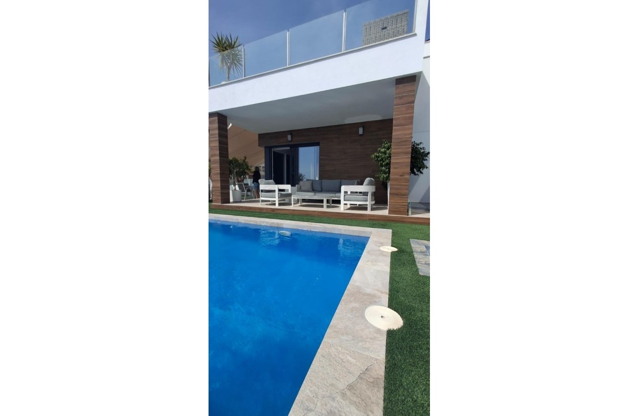Wiederverkauf - Freistehende Villa -
Orihuela - Entre Naranjos Vistabella Golf