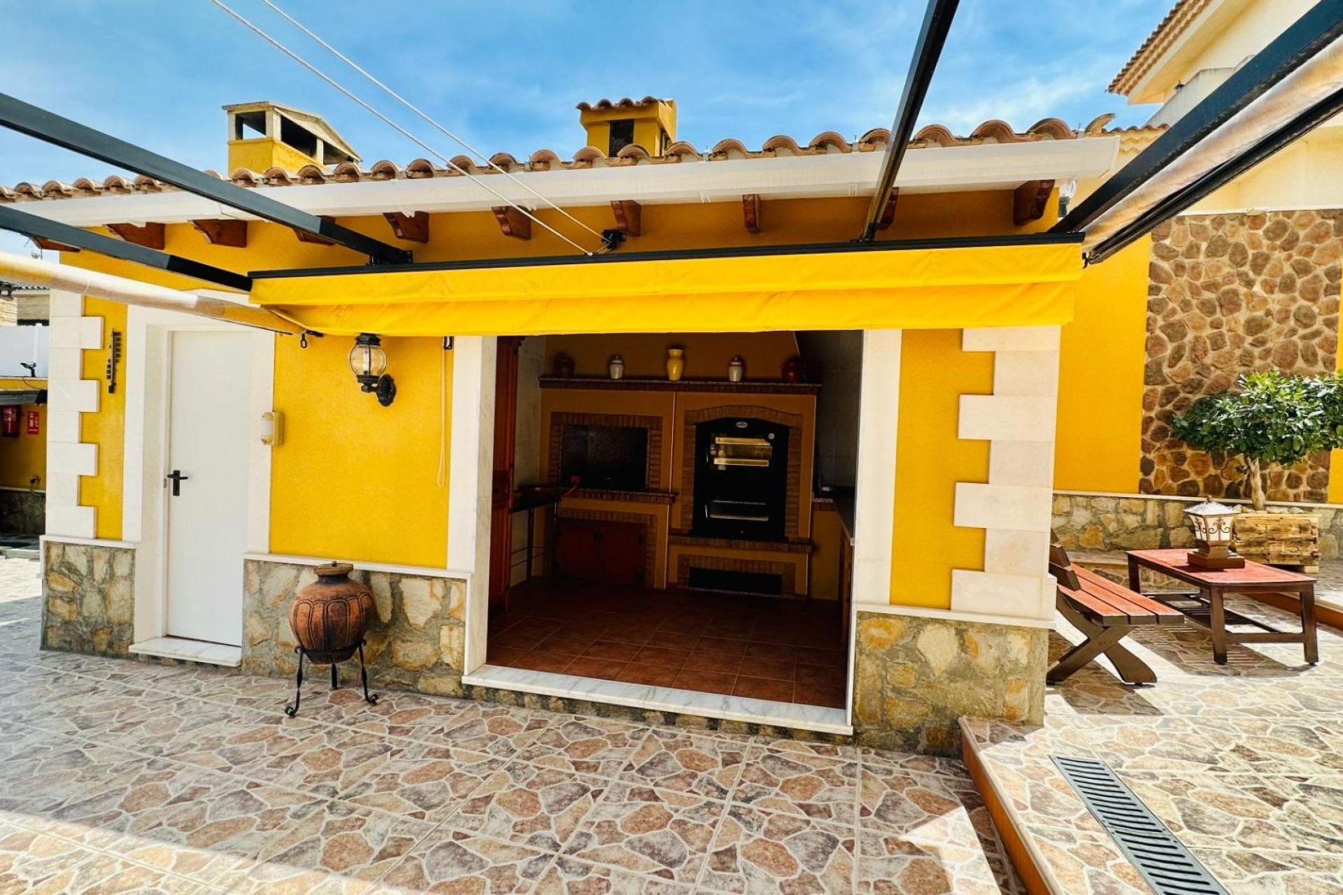 Wiederverkauf - Freistehende Villa -
Orihuela - Urb. Montepinar