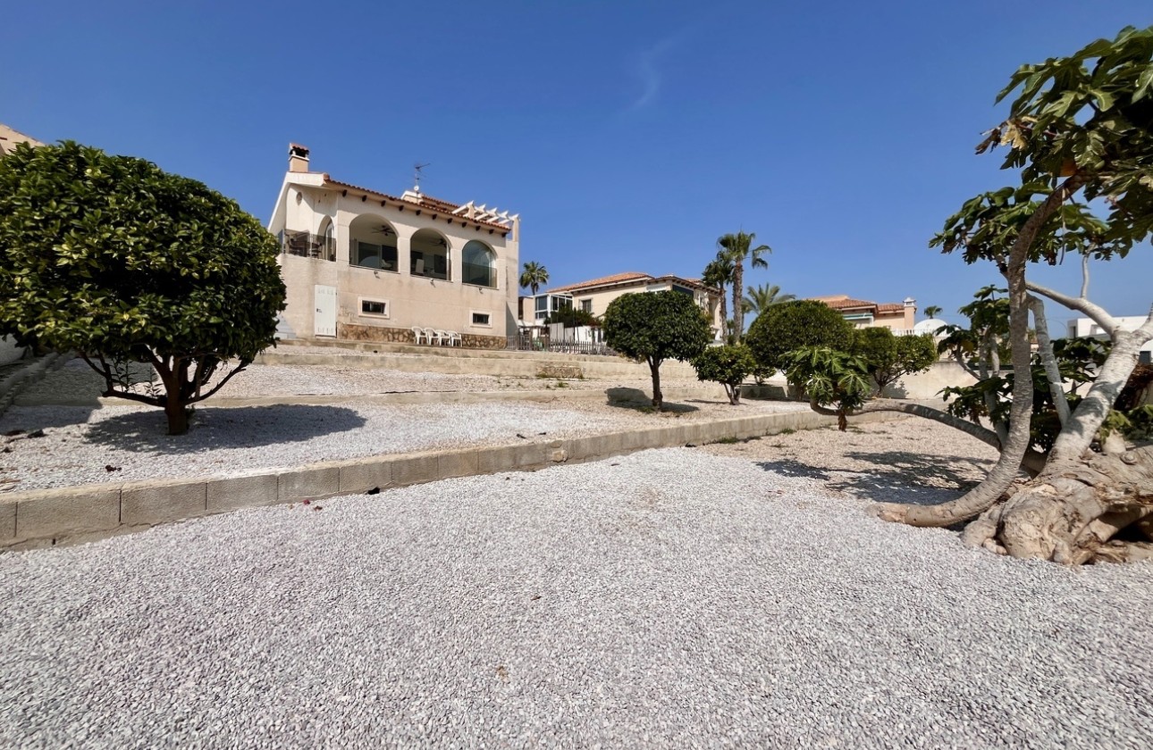 Wiederverkauf - Freistehende Villa -
San Miguel de Salinas - Inland