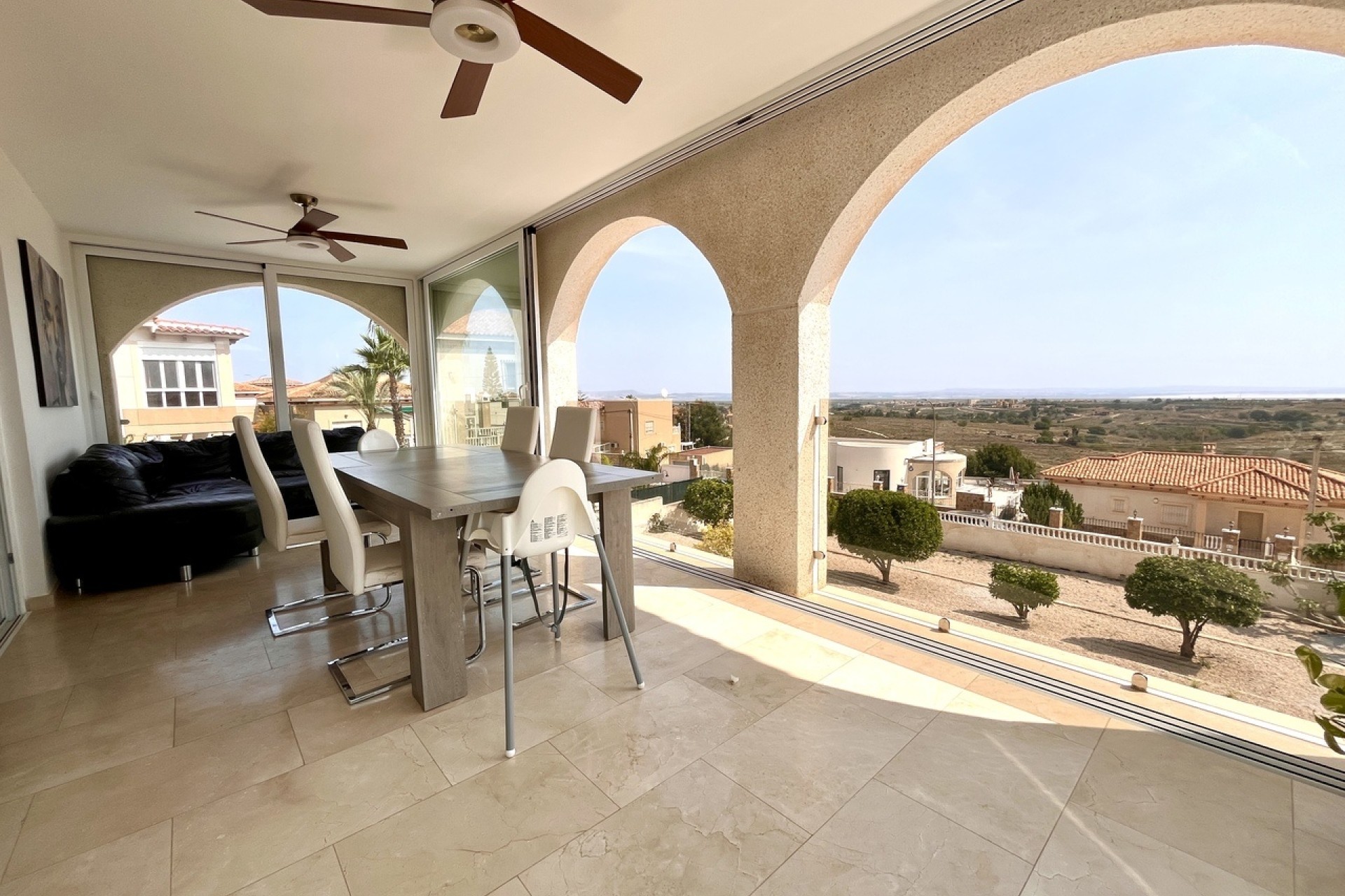 Wiederverkauf - Freistehende Villa -
San Miguel de Salinas - Inland