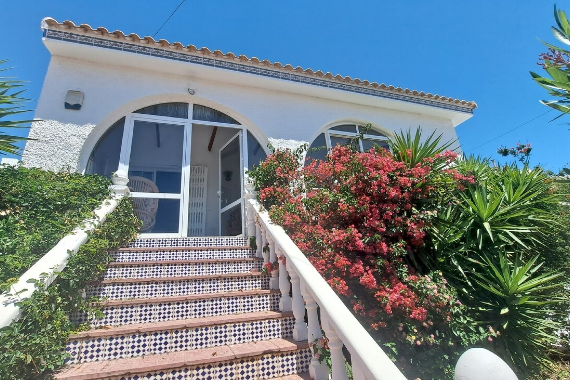 Wiederverkauf - Freistehende Villa -
San Miguel de Salinas - Inland