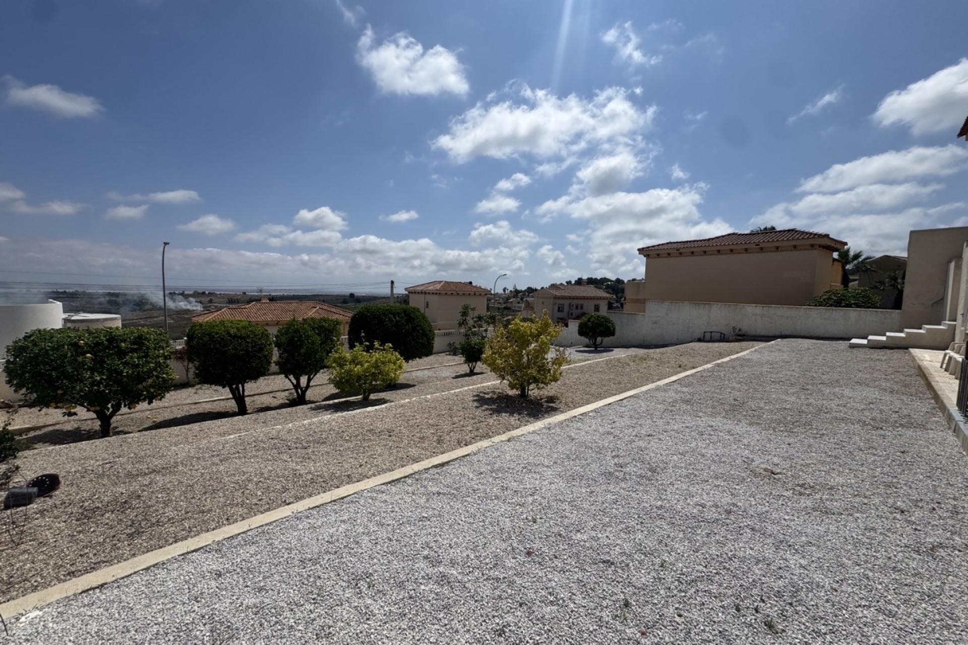Wiederverkauf - Freistehende Villa -
San Miguel de Salinas