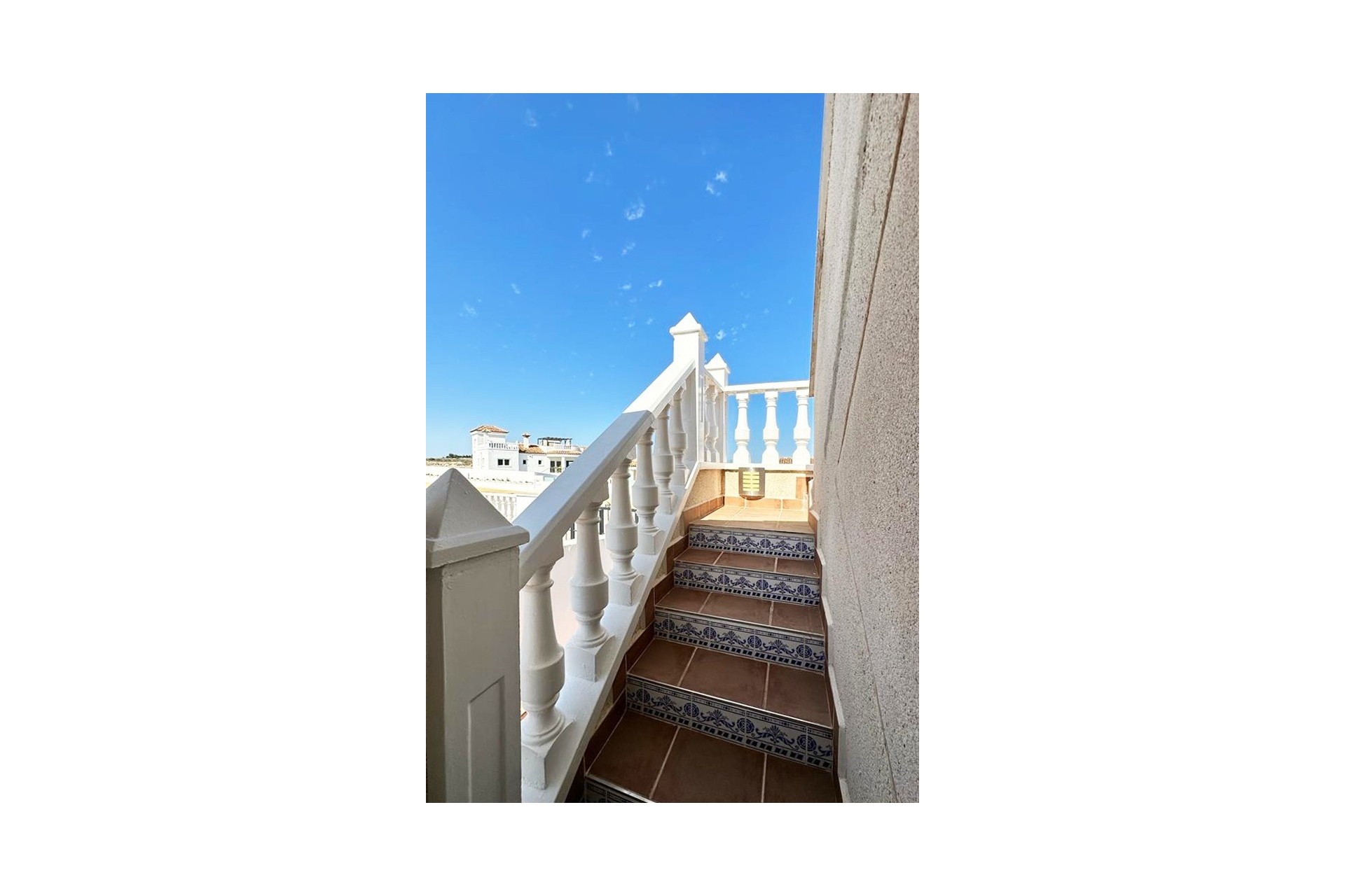 Wiederverkauf - Freistehende Villa -
San Miguel de Salinas