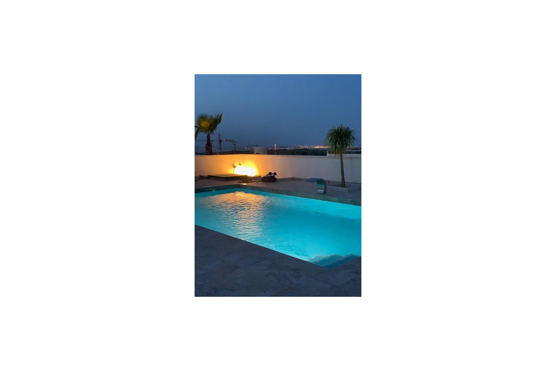 Wiederverkauf - Freistehende Villa -
San Miguel de Salinas
