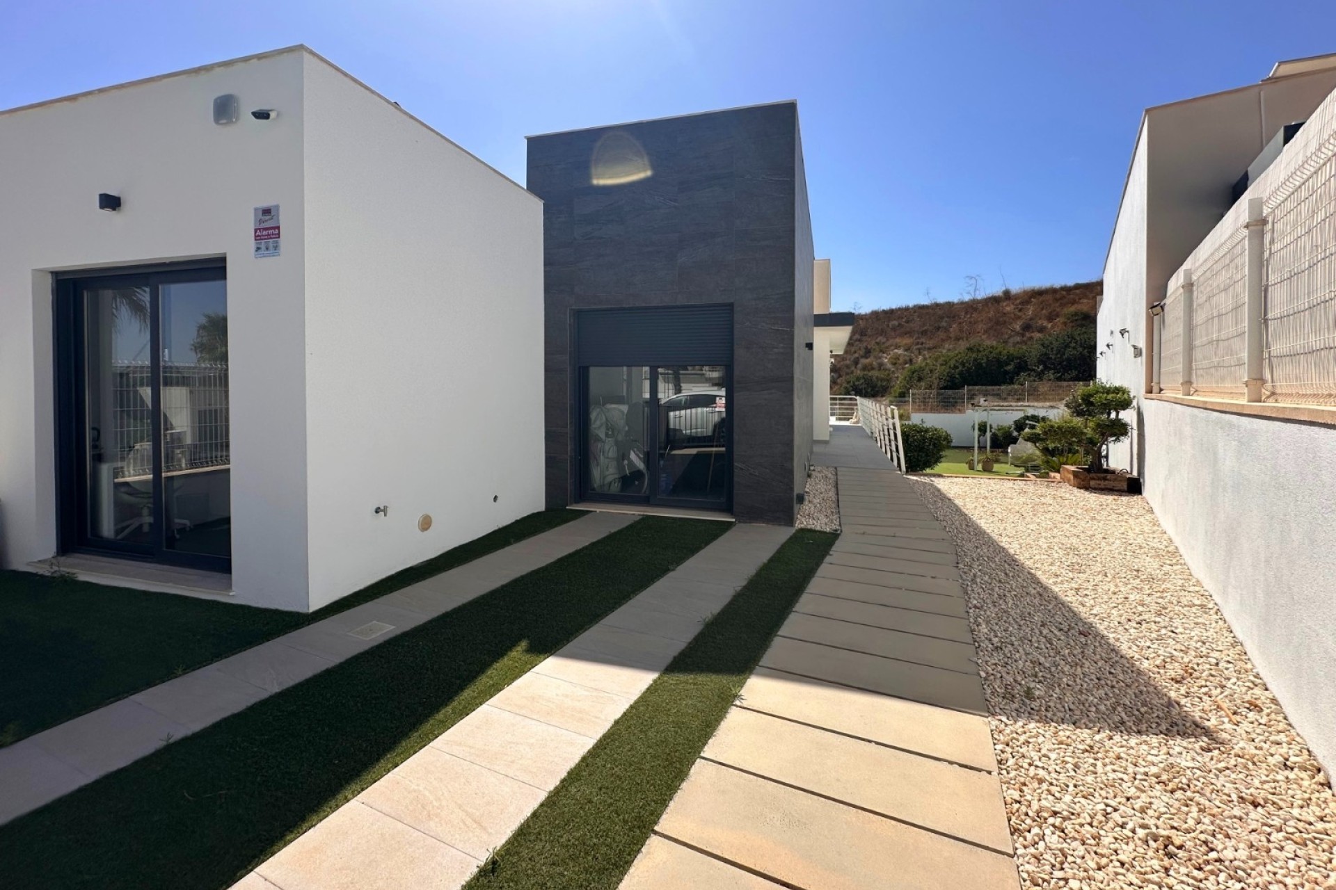 Wiederverkauf - Freistehende Villa -
San Miguel de Salinas