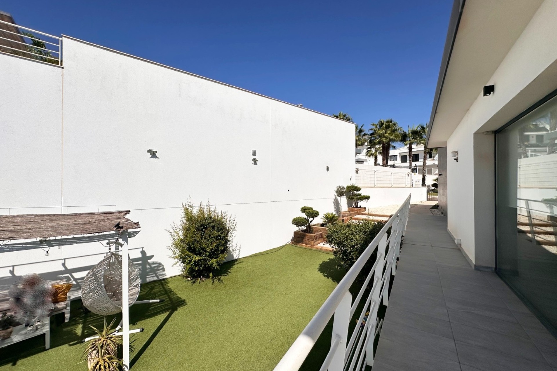 Wiederverkauf - Freistehende Villa -
San Miguel de Salinas