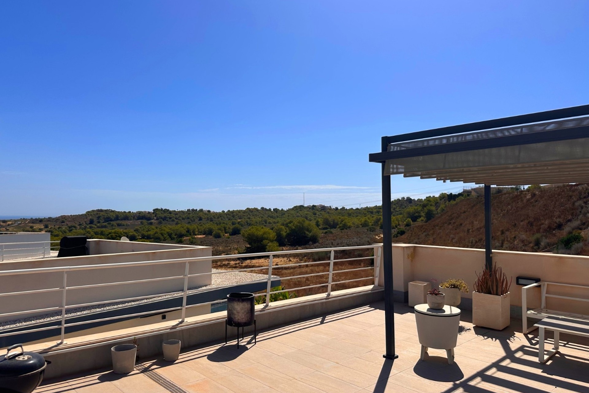 Wiederverkauf - Freistehende Villa -
San Miguel de Salinas