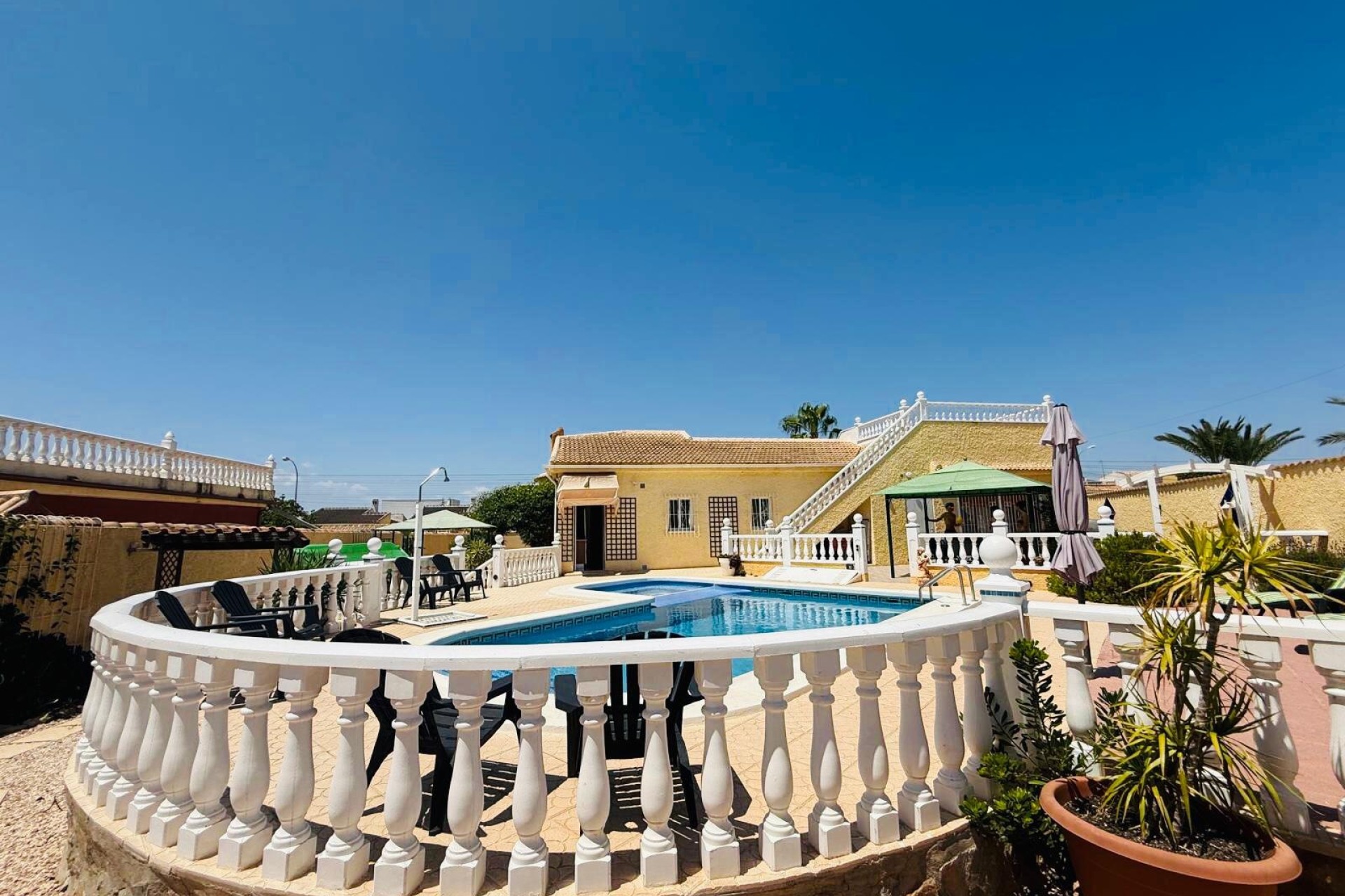 Wiederverkauf - Freistehende Villa -
Torrevieja - 0