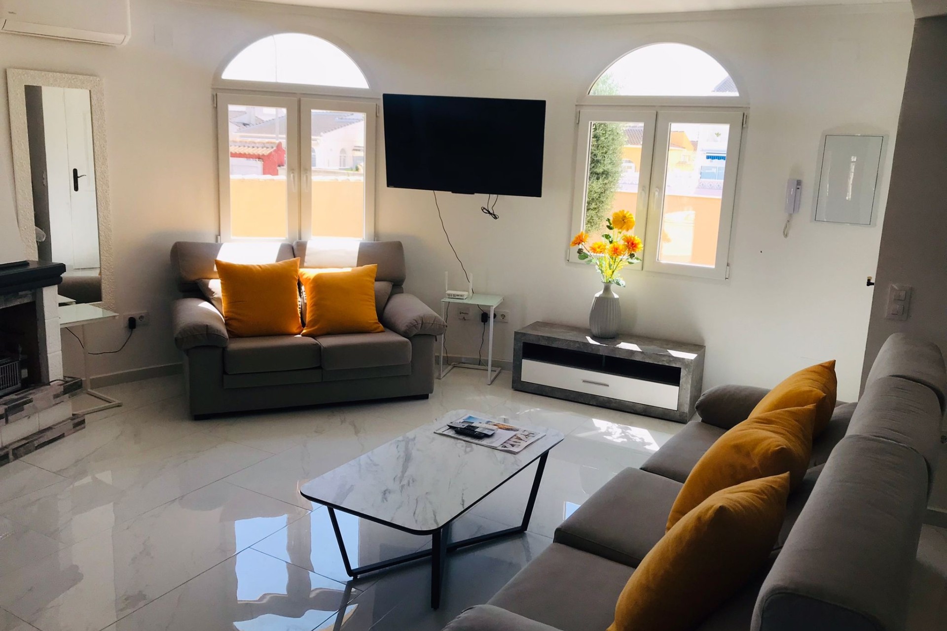 Wiederverkauf - Freistehende Villa -
Torrevieja - 0