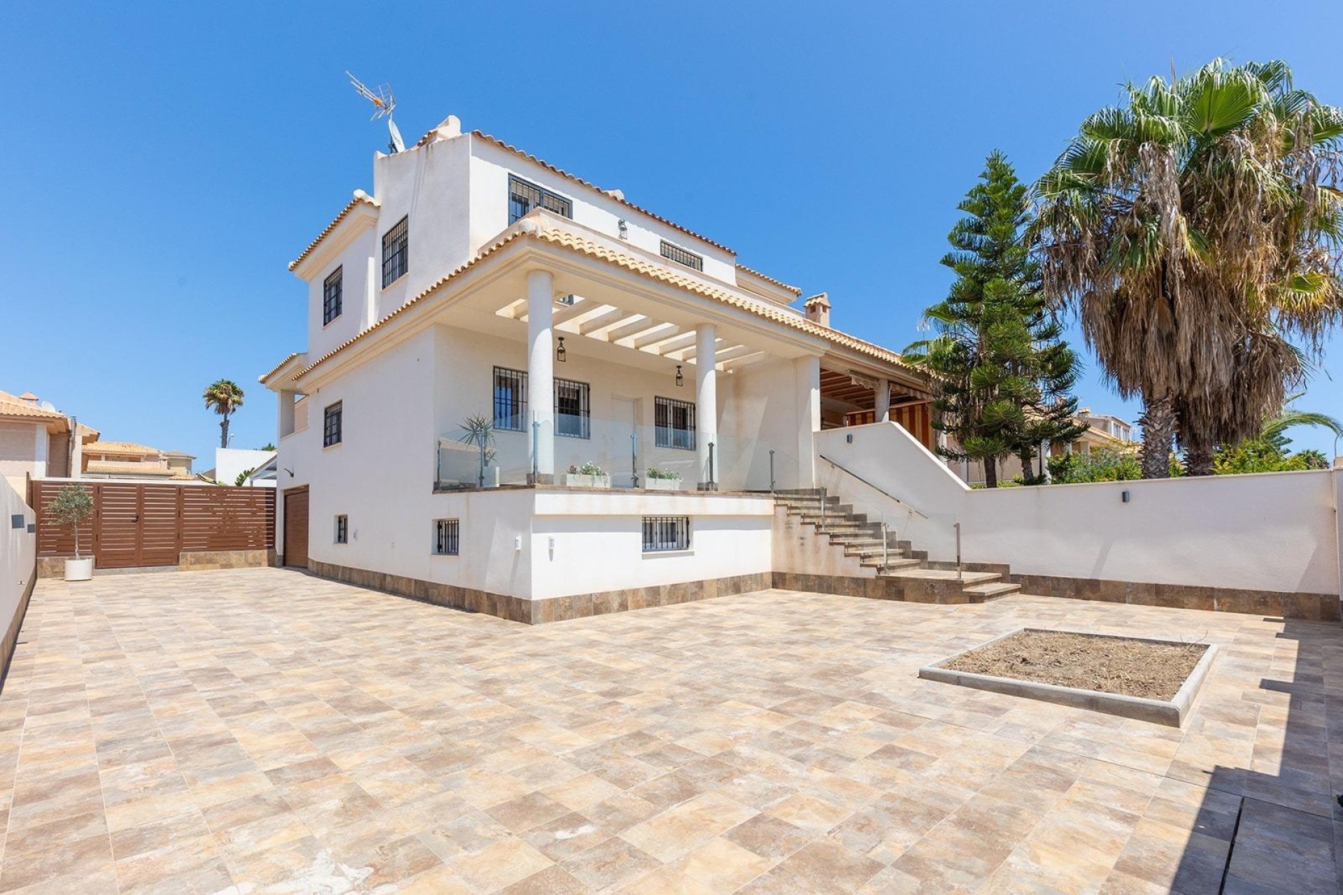 Wiederverkauf - Freistehende Villa -
Torrevieja - Aguas Nuevas