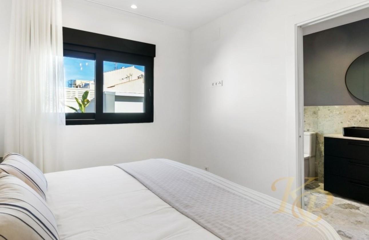Wiederverkauf - Freistehende Villa -
Torrevieja - Costa Blanca