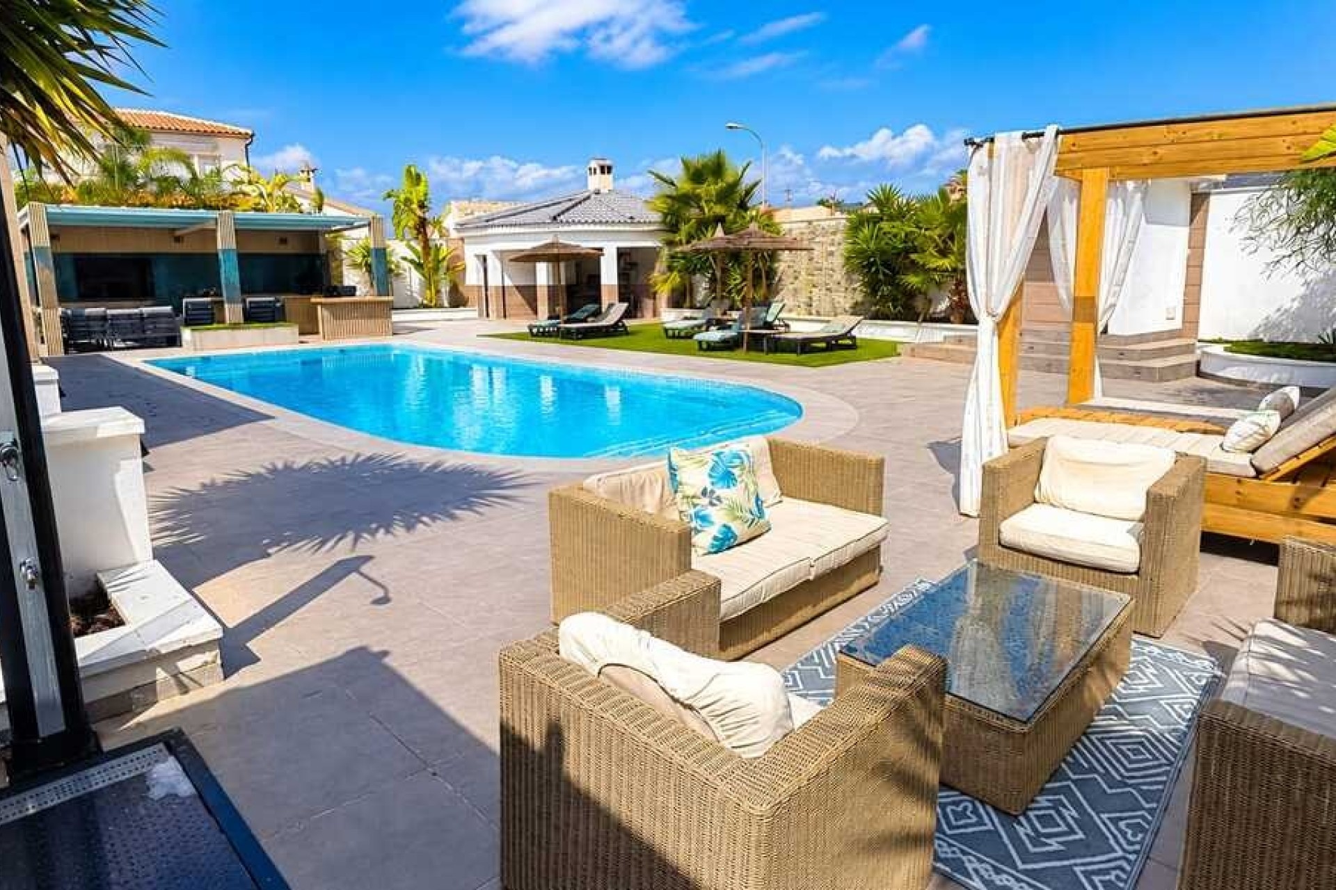 Wiederverkauf - Freistehende Villa -
Torrevieja - Costa Blanca