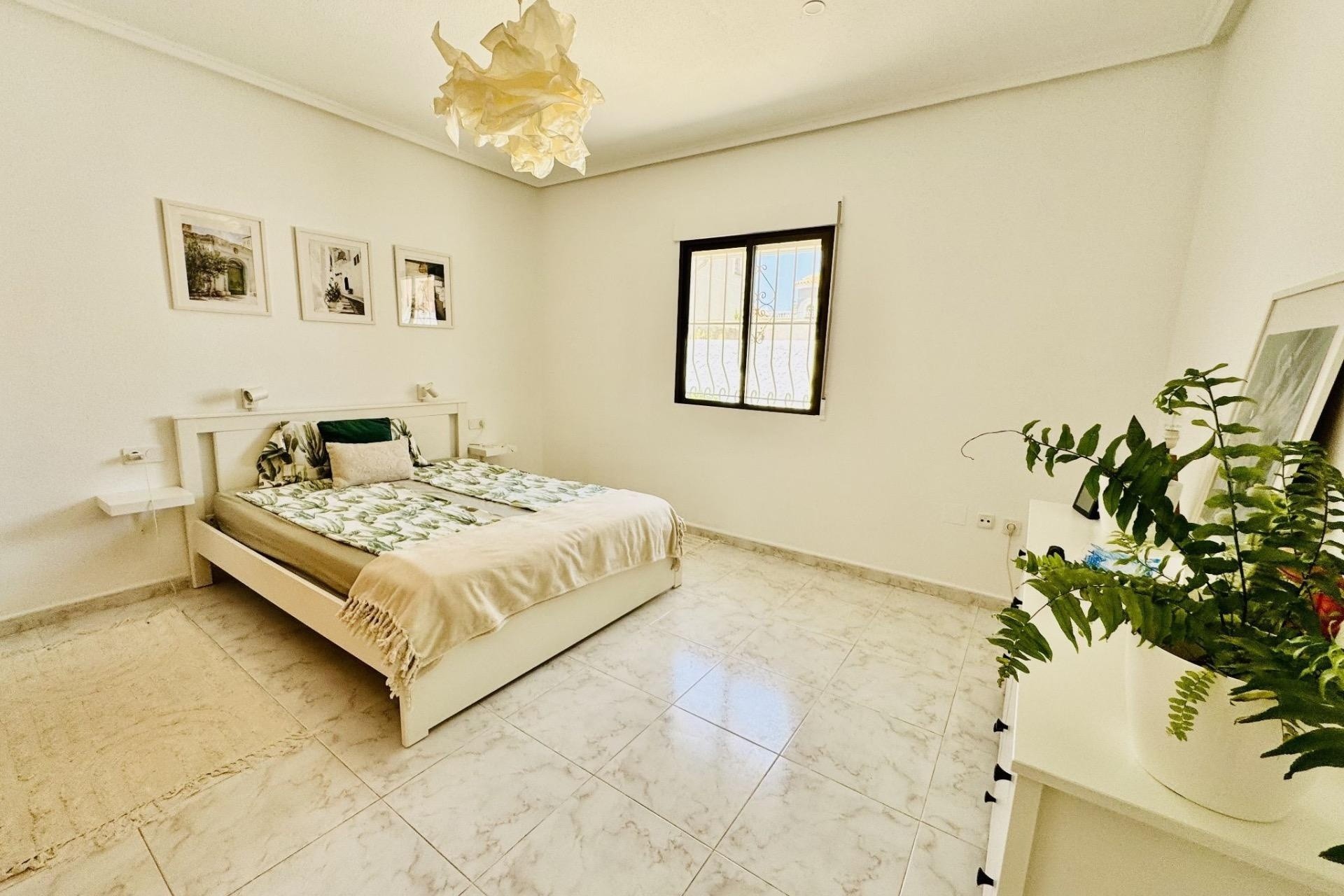 Wiederverkauf - Freistehende Villa -
Torrevieja - La Siesta - El Salado - Torreta