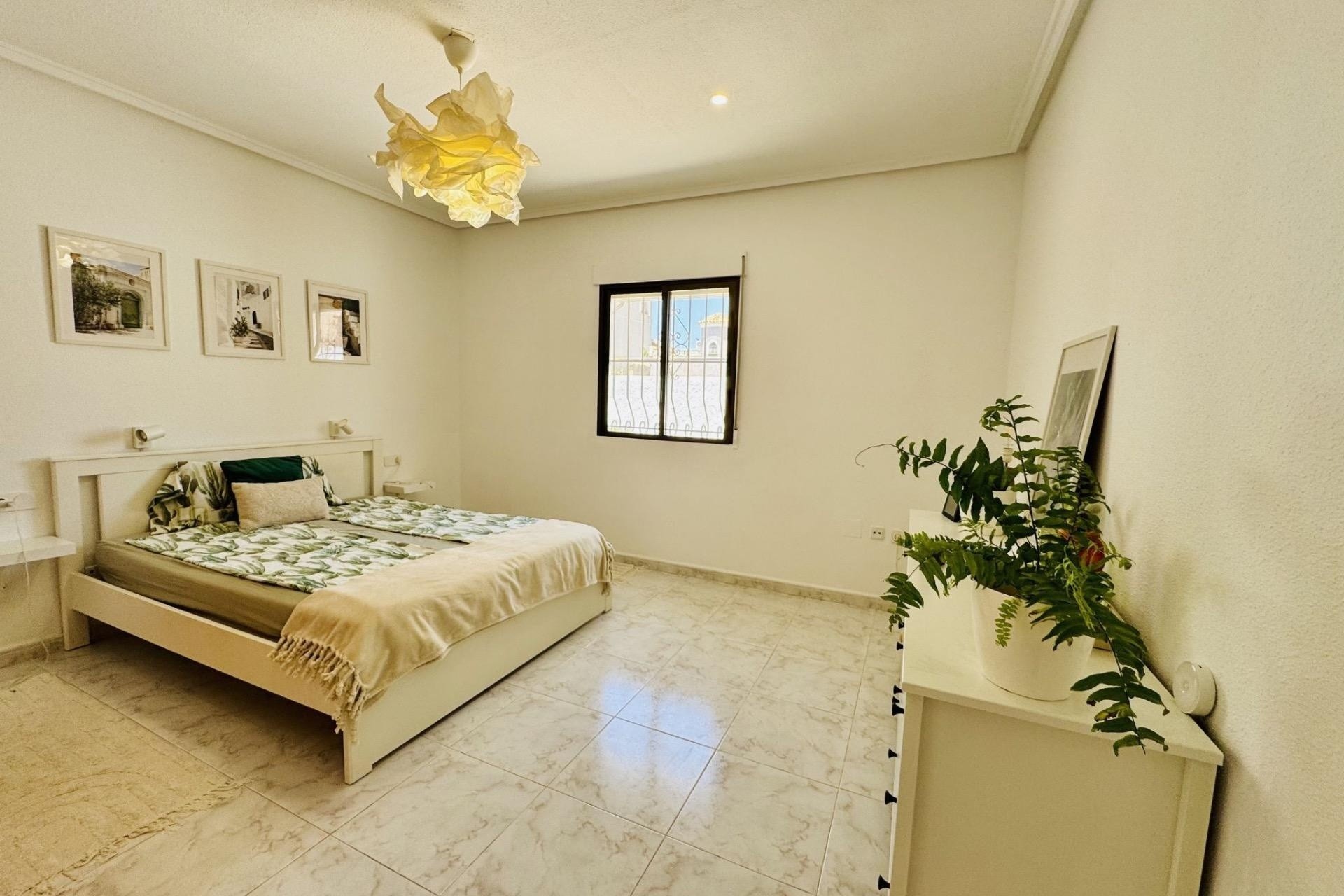 Wiederverkauf - Freistehende Villa -
Torrevieja - La Siesta - El Salado - Torreta