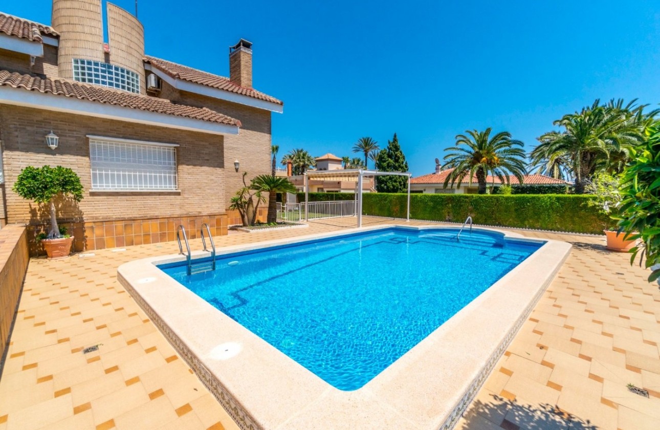 Wiederverkauf - Freistehende Villa -
Torrevieja - La veleta