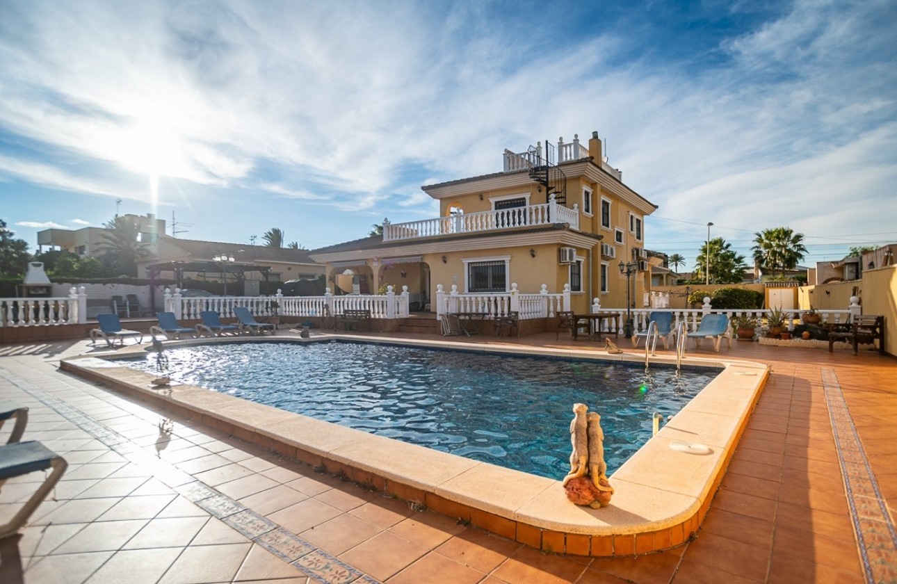 Wiederverkauf - Freistehende Villa -
Torrevieja - LOS BALCONES - LOS ALTOS