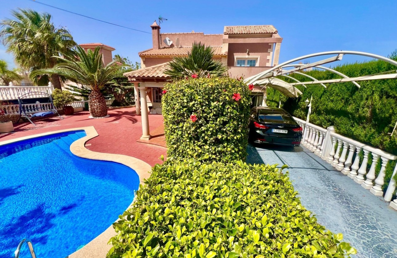 Wiederverkauf - Freistehende Villa -
Torrevieja - Los Balcones