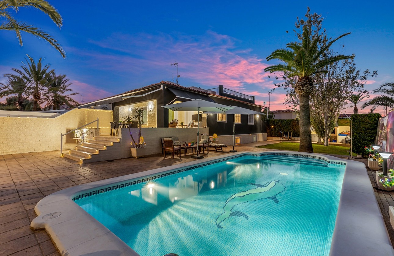 Wiederverkauf - Freistehende Villa -
Torrevieja - Rocio del mar