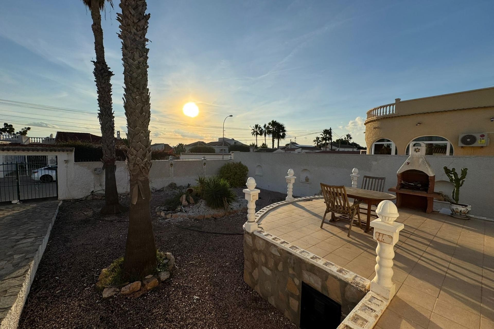 Wiederverkauf - Freistehende Villa -
Torrevieja - San luis