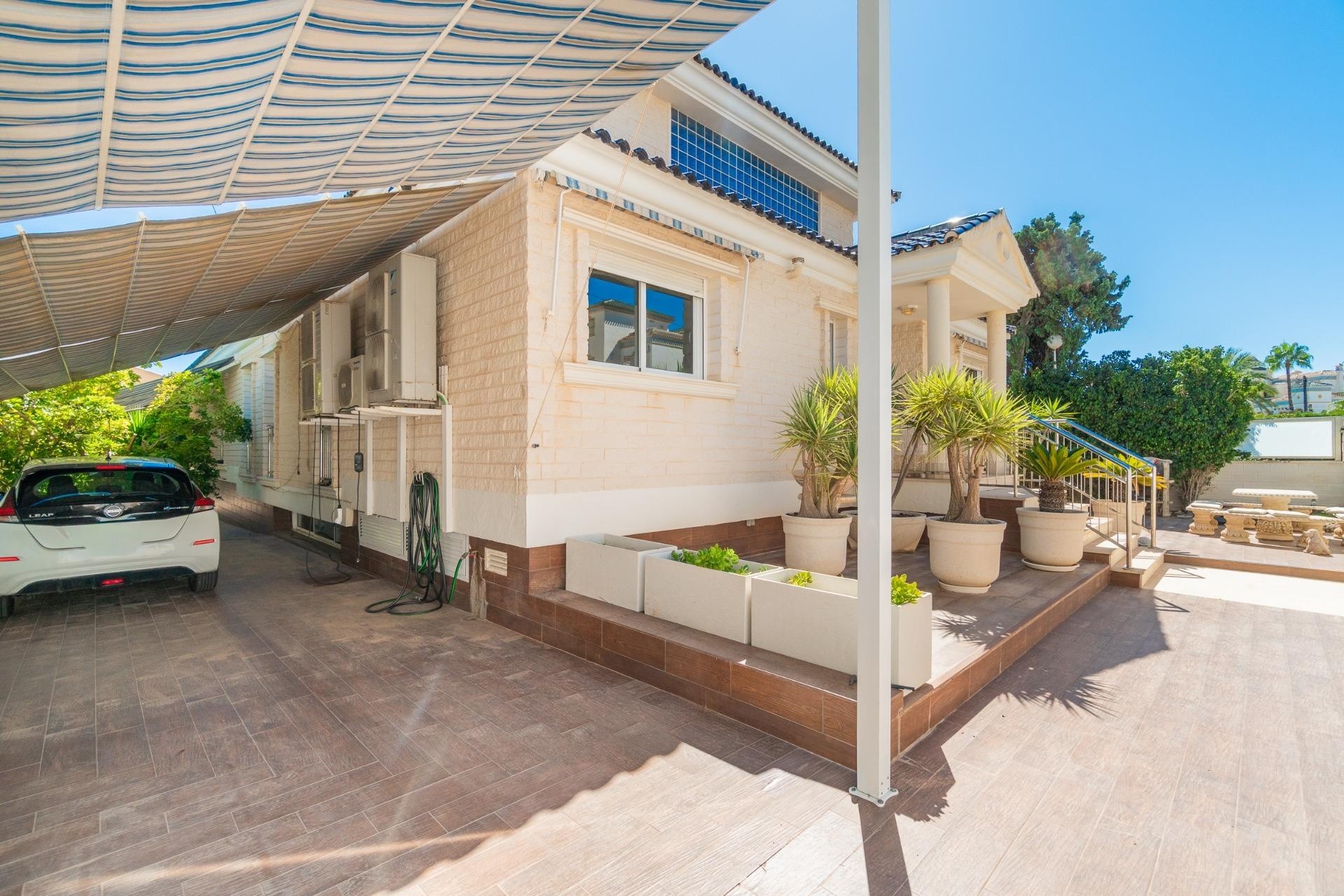 Wiederverkauf - Freistehende Villa -
Torrevieja - Torre la mata