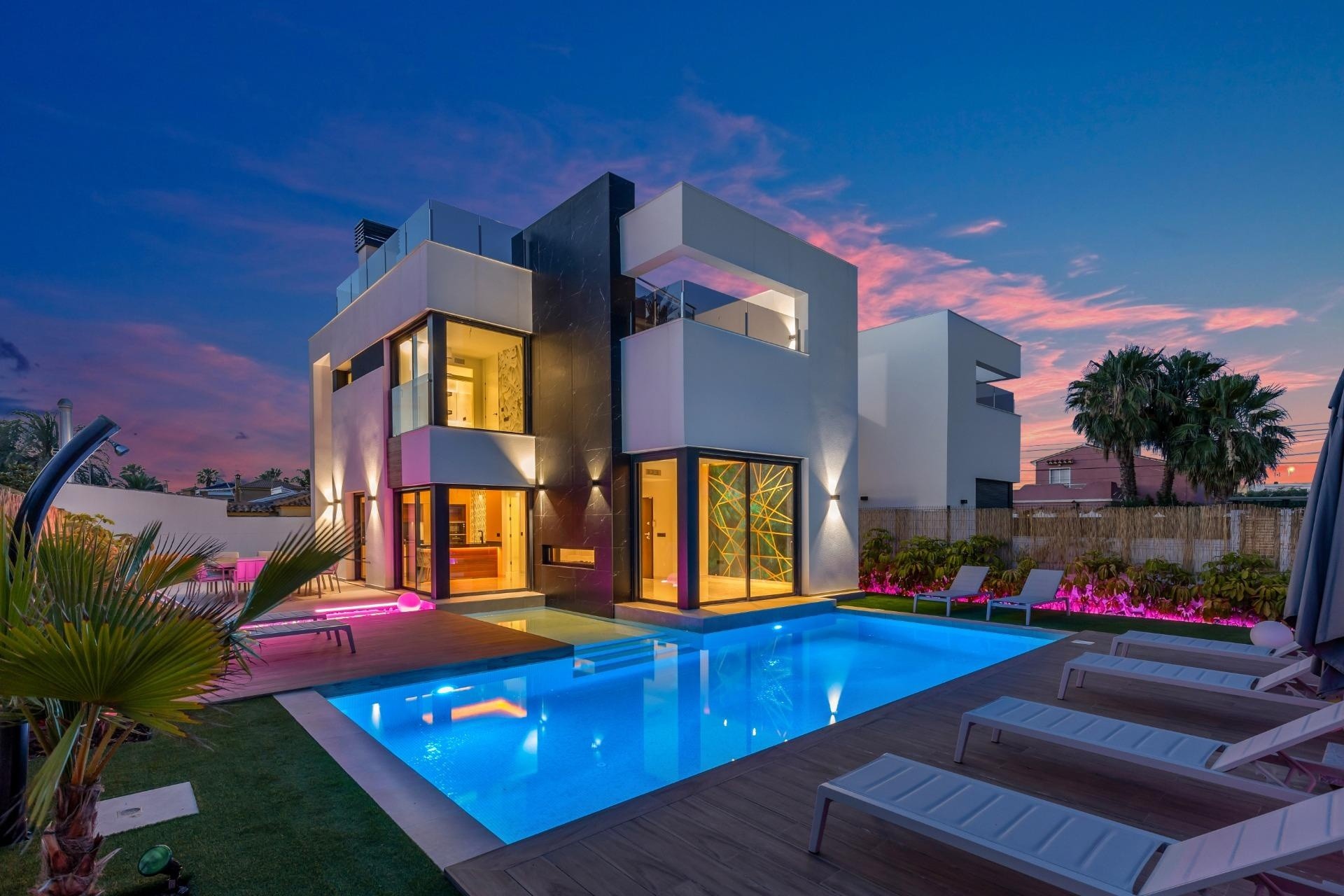 Wiederverkauf - Freistehende Villa -
Torrevieja - Torreta florida