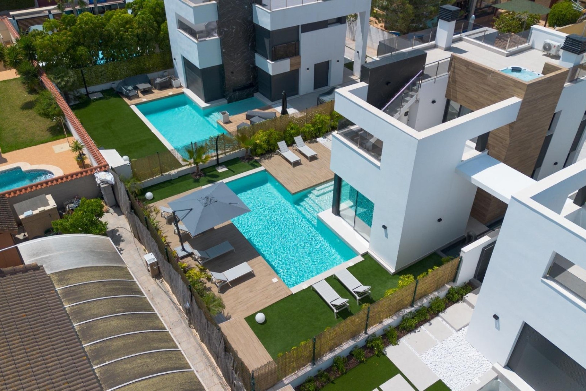 Wiederverkauf - Freistehende Villa -
Torrevieja - Torreta florida
